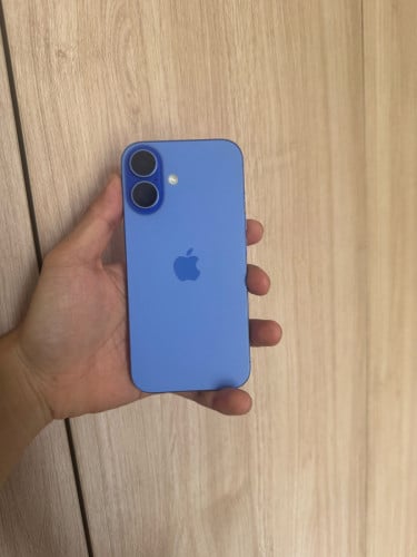 iPhone 16