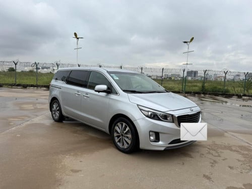 Kia Carnival  ស៊េរីឆ្នាំ 2018ទិញរថតាក់សុីក៏បានបងៗ