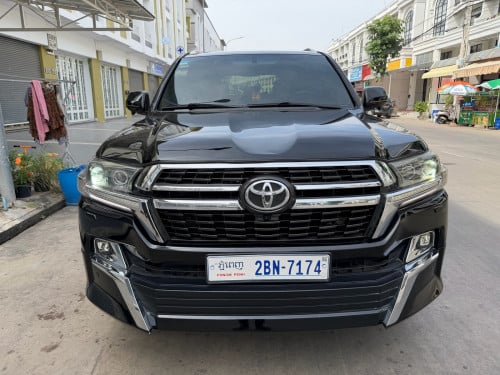 Land cruiser 2008 up 2021full options