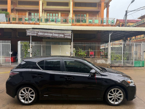 Lexus CT 200h 2012 For Rent /出租