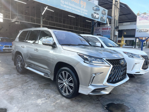 Lexus LX 570 Super Sport Full Options 2018 Specs Arabម្ចាស់ដើមទិញថ្មីខ្លាញ់គោ