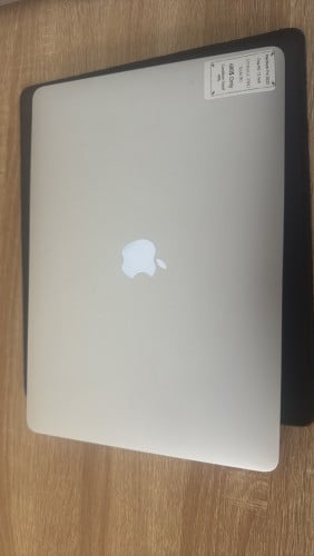 MacBook Pro M2