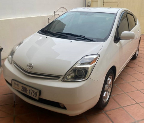 PRIUS 2005 For Rent /出租