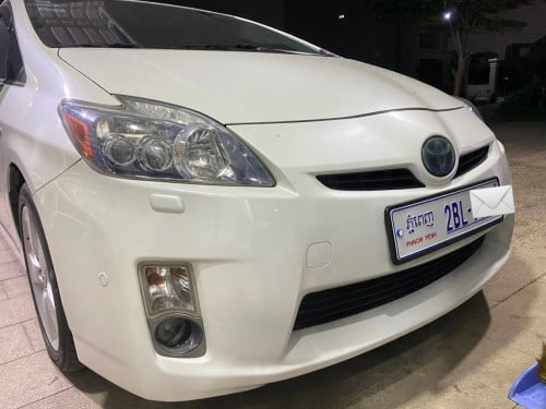 Prius 2010 អប់សិន​5ពេញ​ ខាង​ក្នុង​លឿង​ម្ចាស់​ដើម​