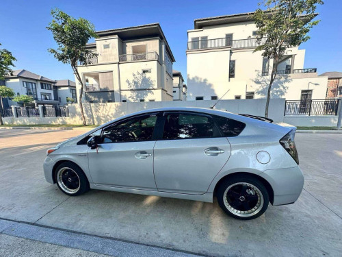 PRIUS 2012 For Rent /出租
