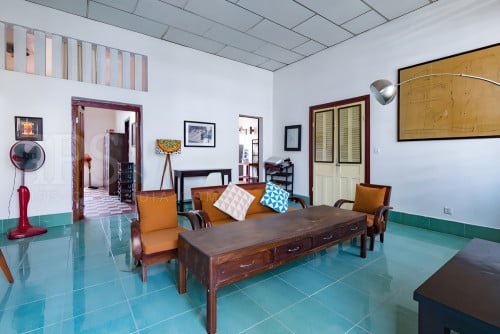 Renovated 2BR Apartment For Rent - Wat Phnom, Phnom Penh