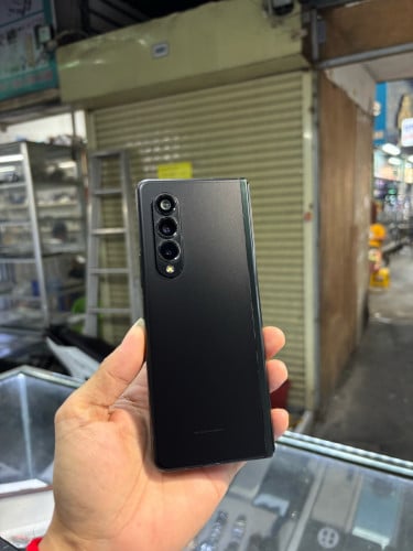 Samsung ZFold3 512G Ram12G Sim2 Global ខូចអេក្រង់ក្នុងប្រើបានខាងក្រៅ
