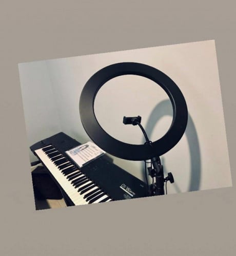 Sell good quality electric piano just 55$ need money