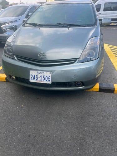 Toyota Prius 04 full option