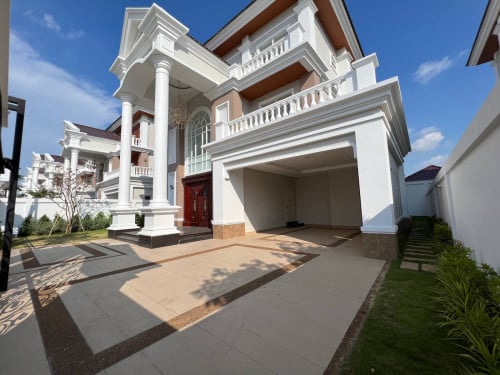 Villa for RENT! • Location: Borey PH Boueng Snor.