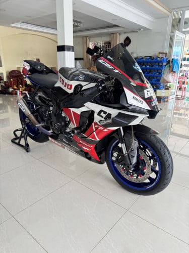 Yamaha YZF R1 2016 full tax
