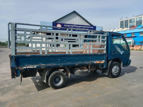 ឡានជួល១តោន ដល់៥តោន