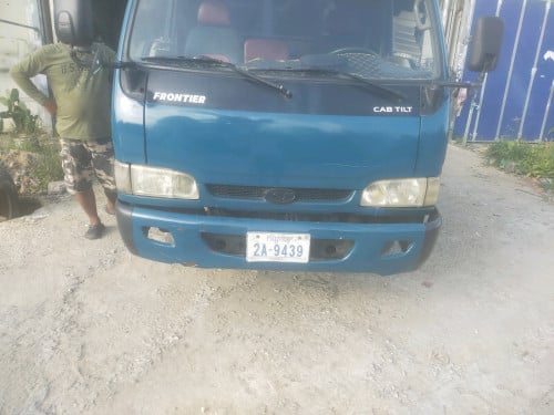 ឡានៅស្អាត់