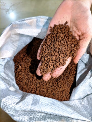 ថ្ម ឡាវ៉ា ក្រាល់បាតទូ 1Kg 6000៛