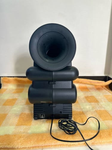 សាន់មានអាំភ្លីមួយទឹកមកពីជុប៉ុន​ ប្រេីភ្លេីង​ 100V