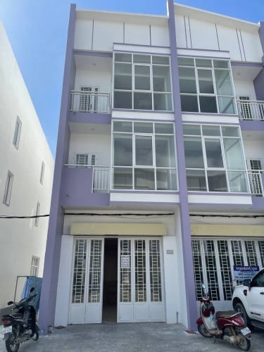 បុរី ជឺពុំ លក់បន្ទាន់ 110,000$ តំលៃក្រុមហ៊ុន 135,000