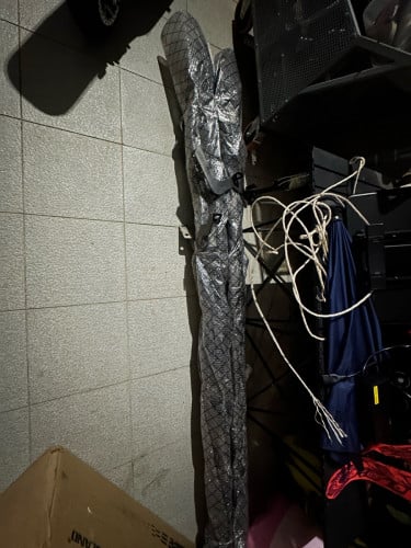 ឈ្នាន់ជំហៀងមួយទឹកហ្សីន ford xL ឆ្នាំ 23 អាចដាក់បានឡានផ្សេងតាមជាក់ស្ដែង