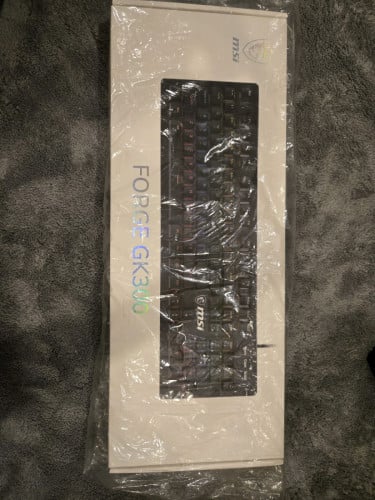 ចង់លក់ keyboard នៅថ្មី 100% មិនទាន់បានបើកប្រើ msi forge gk300