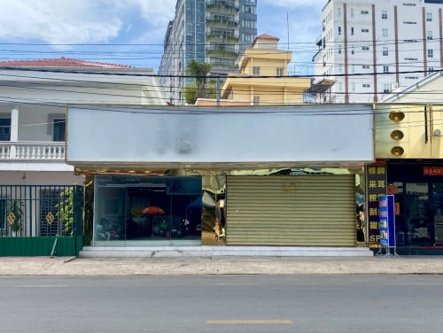 ហាងសំរាប់ជួលទន្លេបាសាក់  /  Shop for rent Tonle Basac