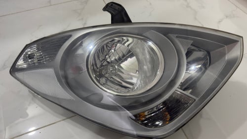 ចង្គ្រៀងមុខ ដោះចេញពីStarex 08 ខាងស្តាំ ស្សុីន ថ្មី