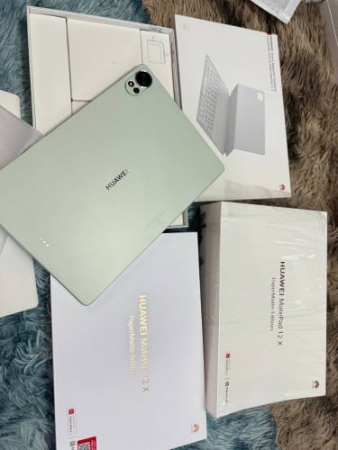 📲📲📲 :Huawei Mate pad 12XRam  12G Rom 256G   អត់ប៊ិចមានkeyboard Color : Green 99.99%Price: 399$