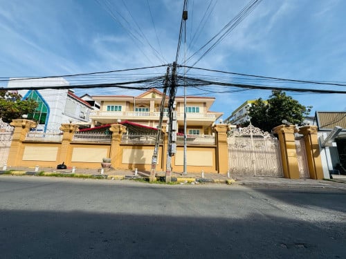 8 Bedrooms For Rent At Toul Kork