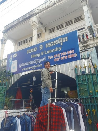 A house shop for Rent