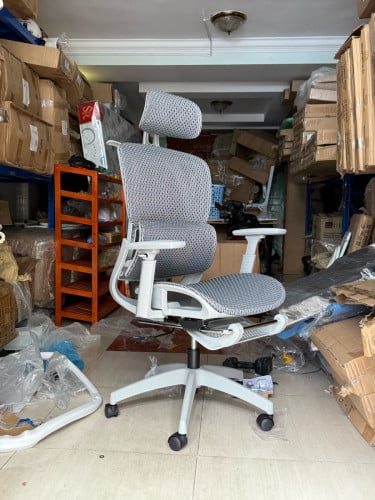 Ergonomic office chair