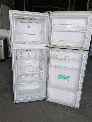 Hitachi fridge