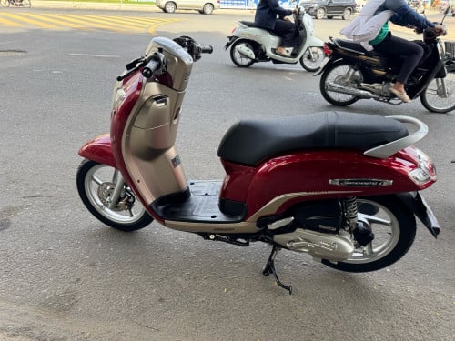 Honda scooyi