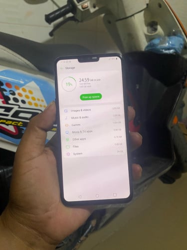 Lg V50 thinQ sim1 USA ram6G 128G នៅប្រើអេម