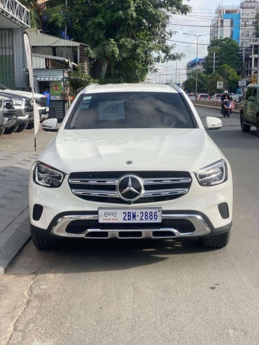 Mercedes Benz GLC300
