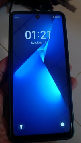 Pova 5 8+8/256g លក់ដួរេអក្រង់ក្រហ៊ុន ប្រើអេម