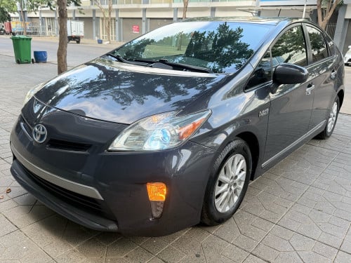 Prius Plugin 2014 option 5 Advance