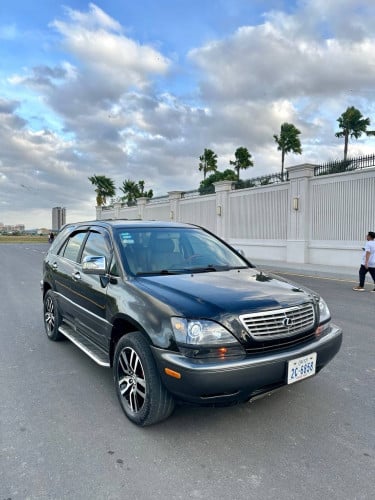 RX300 ឆ្នាំ​1999​ ប៉ុង2​ ហ្គាស​ហើយ​