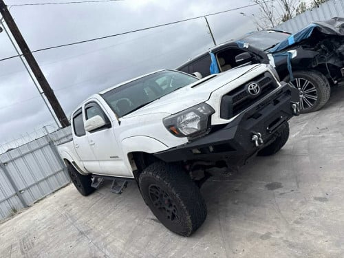 Tacoma 2012 ទ្រូងវែង ប៉ុង1 ឆ្នាំងដាំបាយ