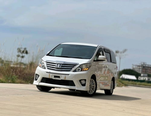 TOYOTA ALPHARD 2014