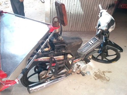 Tuk tuk for sale 1050