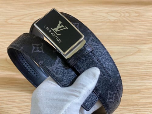 ខ្សែក្រវាត់​