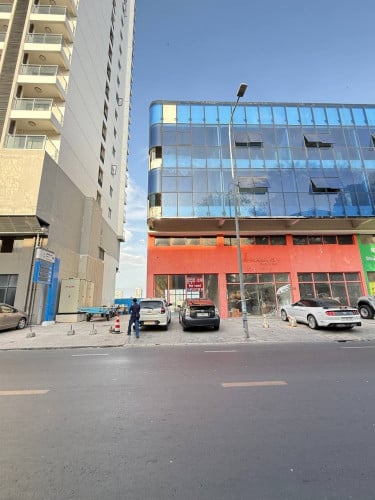 ផ្ទះអាជីវកម្មជួលនៅមាត់ទន្លេ