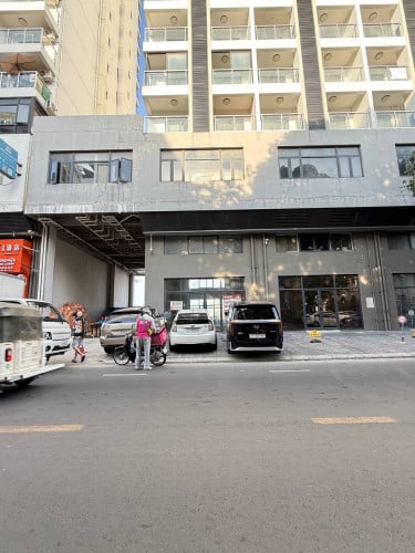 ផ្ទះអាជីវកម្មលក់ឬជួលនៅមាត់ទន្លេ