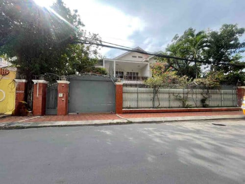 វីឡាសម្រាប់ជួល នៅទន្លេបាសាក់