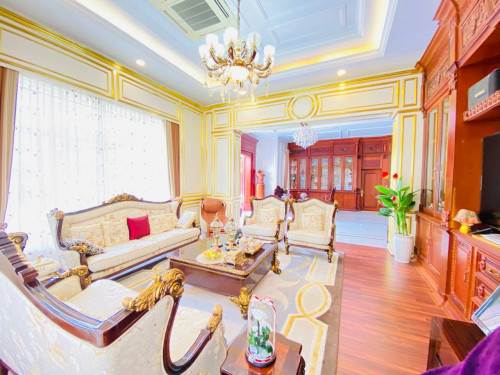 វីឡាឃីងសម្រាប់ជួល នៅក្នុងបុរីប៉េងហួត បឹងស្នោរ