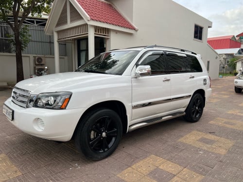 ឡានកំពូលស្អាត