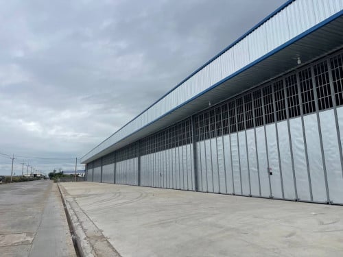 ឃ្លាំងសម្រាប់ជួលនៅសែនសុខ