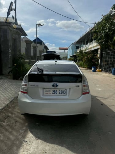 ឡានលក់បន្ទាន់លុយឆ្នាំ 010 option 4 Solaក្នុងលឿង ឡានថ្មីអាគុយ abs ល្អ