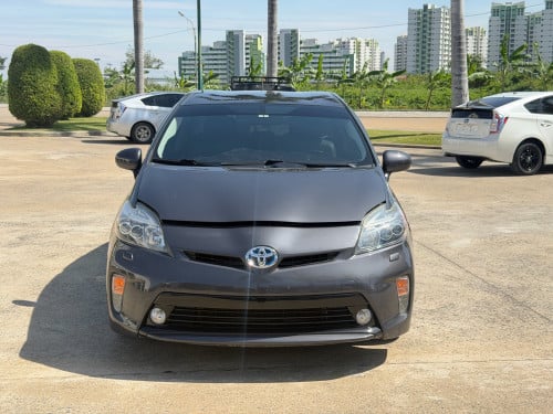 លំដាប់ឡានស្អាត 2013 Full Options $19500 ធានាឡានៅសំណុំដេីម ជូន