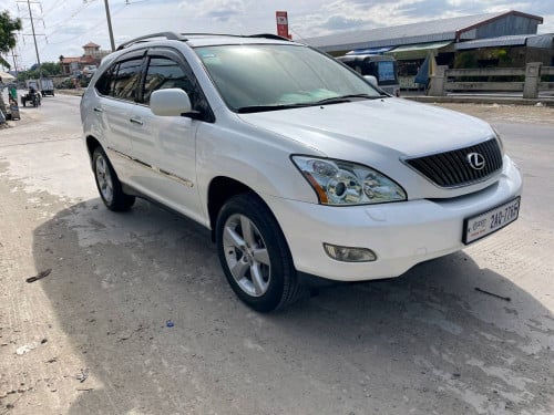 ឡានលក់ឡុចសុីស330 05 ប៉ុង1។