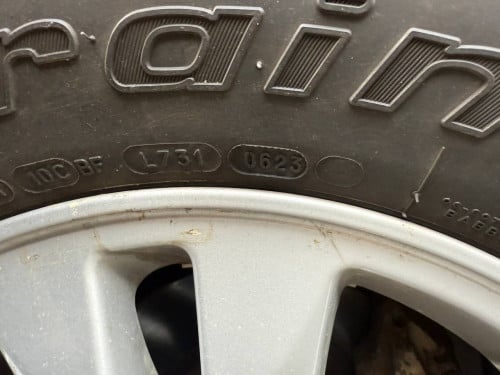 សំបងកង់ BFgoodrin KO2 285/70/17 មាន២គ្រាប់ 99% ឆ្នាំ 2023