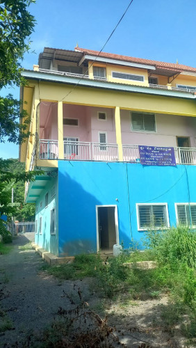 ផ្ទះ និងដី (House with land)